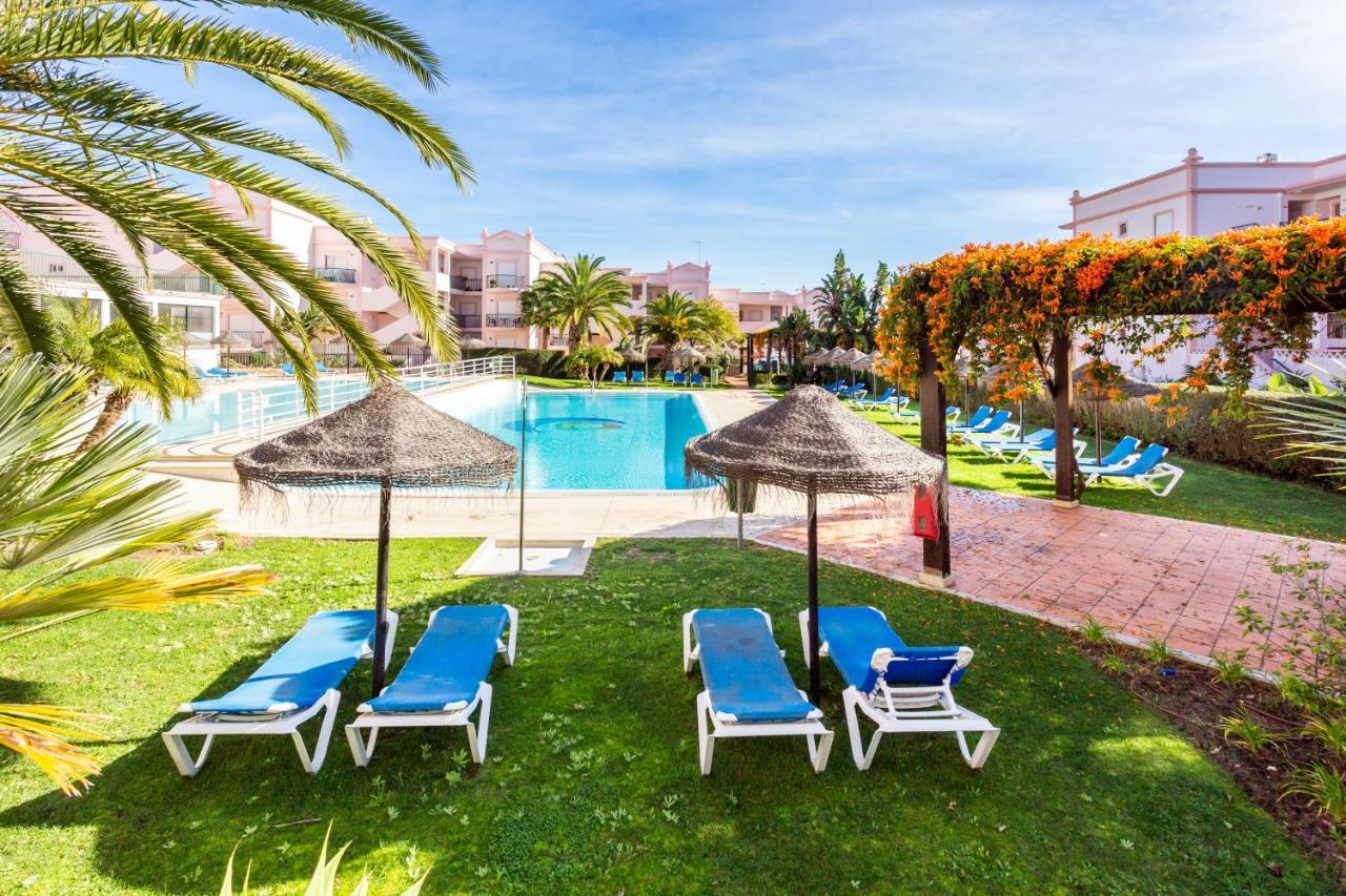 Lovely 2 Bedroom Apartment Including Pool, Stunning Ocean Views & Beach Closeby Luz Esterno foto